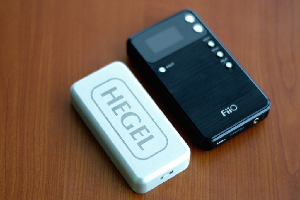 Size compared to FiiO E17